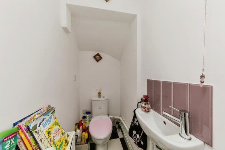 3 bedrooms house for sale in Newcastle Upon Tyne, United Kingdom - Image 8