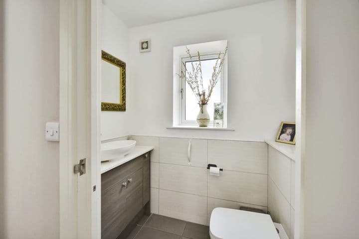 4 bedrooms house for sale in Sheerness, United Kingdom - Image 9