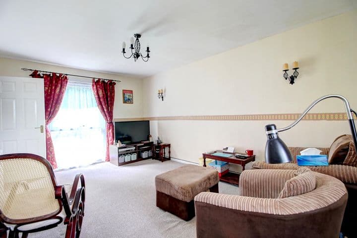 3 bedrooms house for sale in Basingstoke, United Kingdom - Image 8