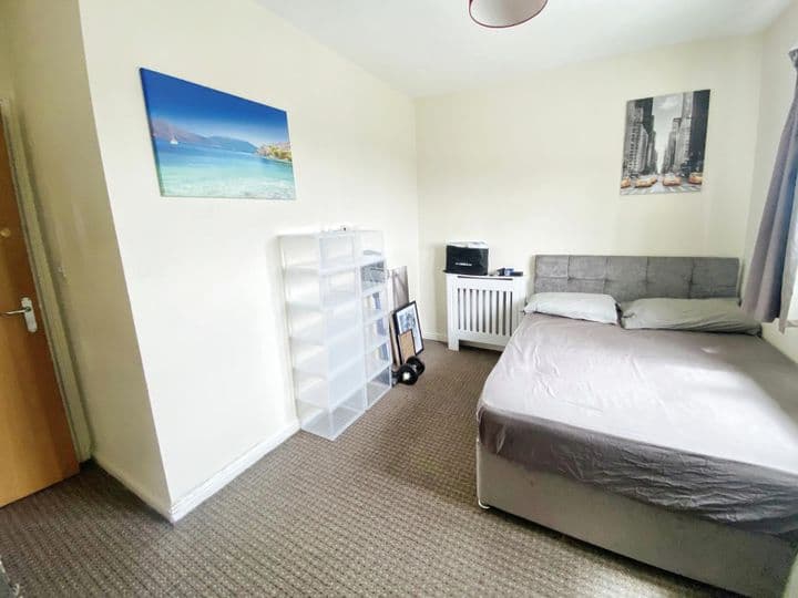 2 bedrooms apartment for sale in Manchester, United Kingdom - Image 9