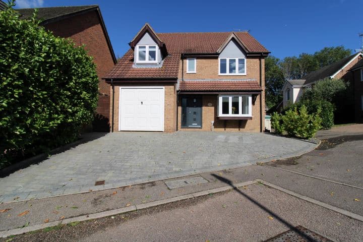 4 bedrooms house for sale in Basildon, United Kingdom - Image 2