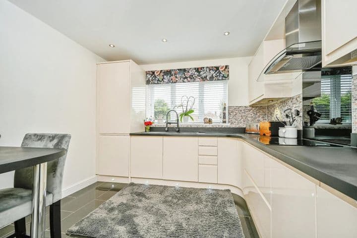 4 bedrooms house for sale in Stafford, United Kingdom - Image 11