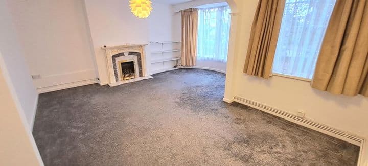 2 bedrooms apartment for sale in Cardiff, United Kingdom - Image 4