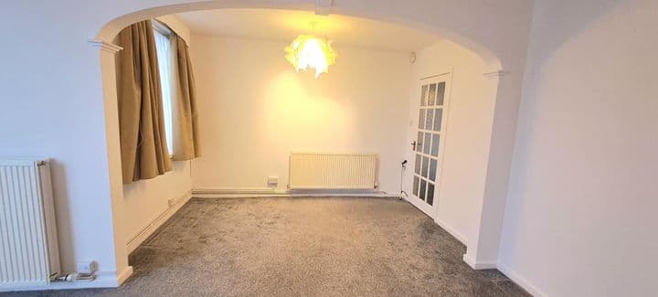 2 bedrooms apartment for sale in Cardiff, United Kingdom - Image 5