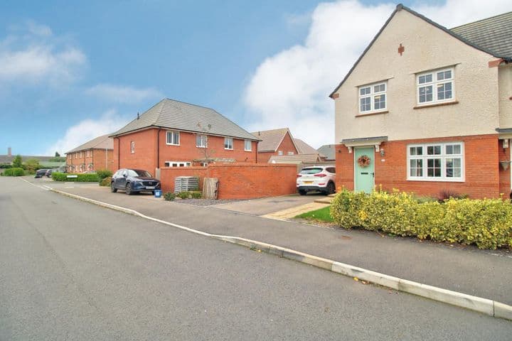 3 bedrooms house for sale in Caldicot, United Kingdom - Image 5