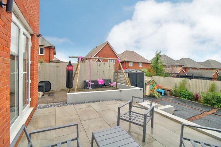 3 bedrooms house for sale in Caldicot, United Kingdom - Image 12