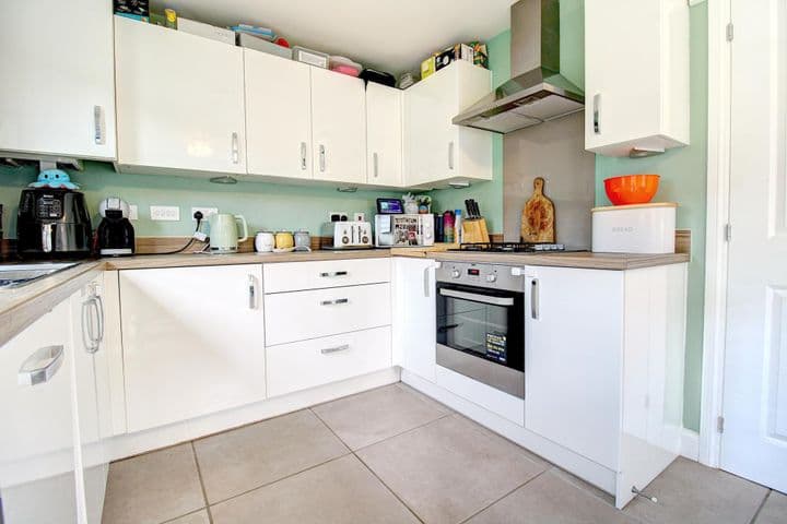 3 bedrooms house for sale in Cannock, United Kingdom - Image 5