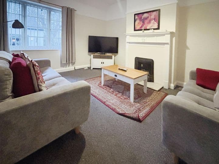 3 bedrooms apartment for sale in Chester, United Kingdom - Image 3