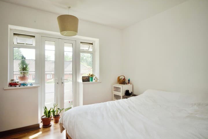 3 bedrooms apartment for sale in London, United Kingdom - Image 5