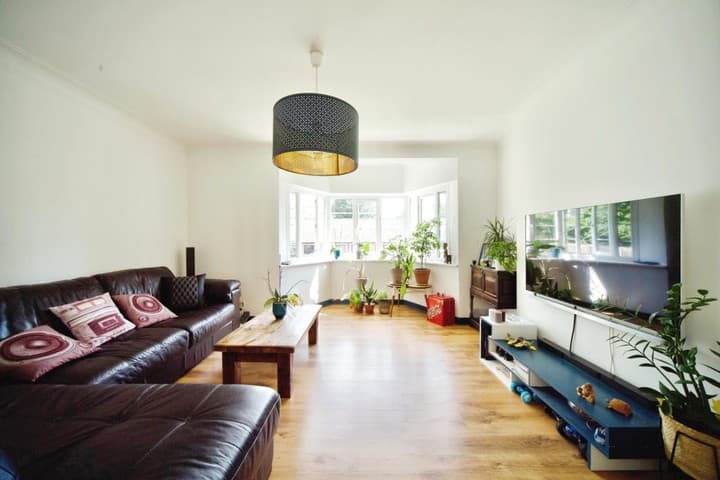 3 bedrooms apartment for sale in London, United Kingdom - Image 7