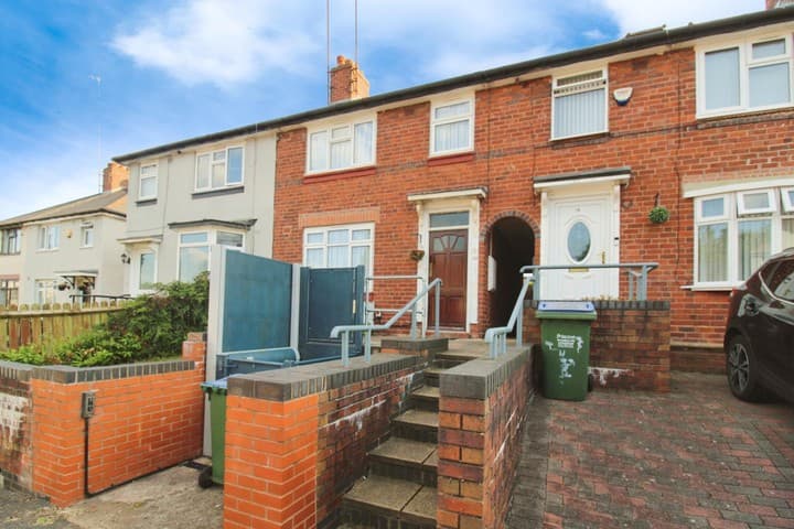 3 bedrooms house for sale in West Bromwich, United Kingdom - Image 2