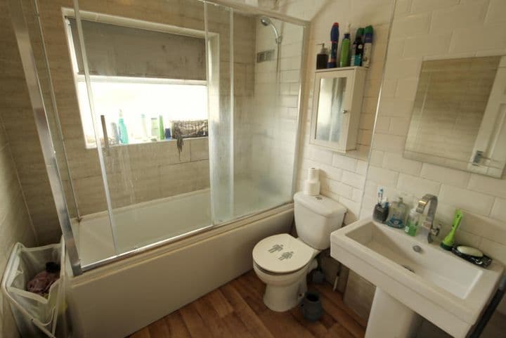 2 bedrooms house for sale in Walsall, United Kingdom - Image 12