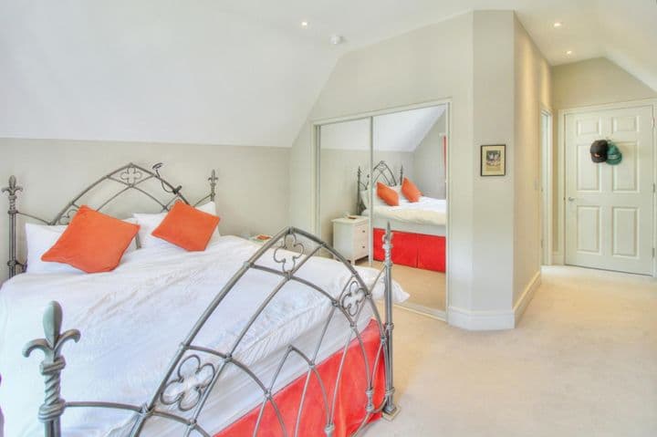 2 bedrooms apartment for sale in Bracknell, United Kingdom - Image 10