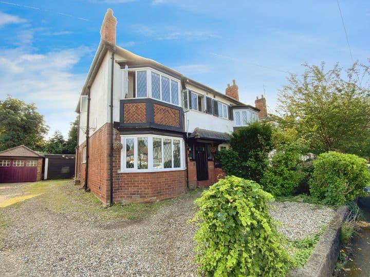 3 bedrooms house for sale in Cottingham, United Kingdom - Image 2