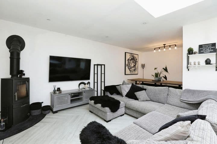 4 bedrooms house for sale in Stoke-On-Trent, United Kingdom - Image 8