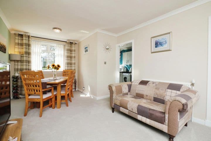 2 bedrooms house for sale in Glasgow, United Kingdom - Image 2