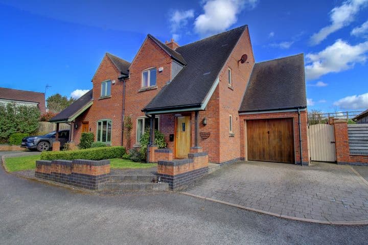 3 bedrooms house for sale in Rugeley, United Kingdom