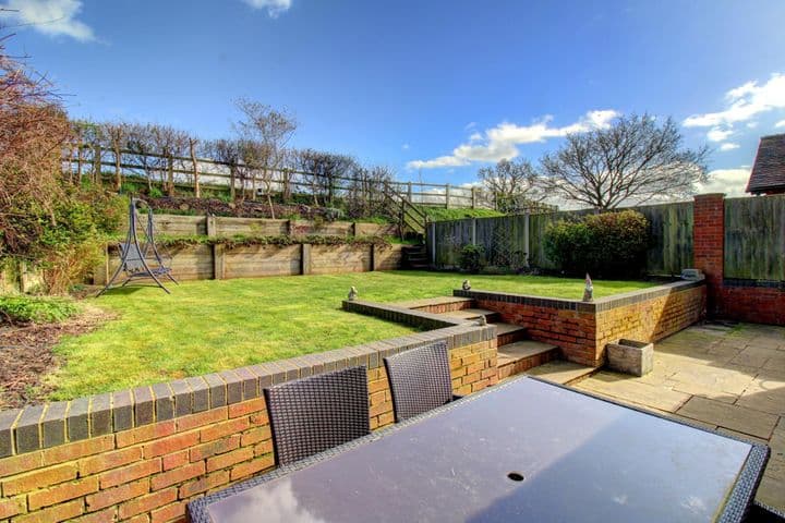 3 bedrooms house for sale in Rugeley, United Kingdom - Image 3