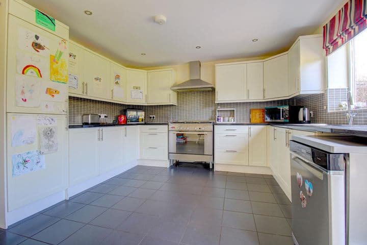 3 bedrooms house for sale in Rugeley, United Kingdom - Image 6