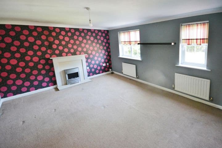 4 bedrooms house for sale in Stevenage, United Kingdom - Image 3