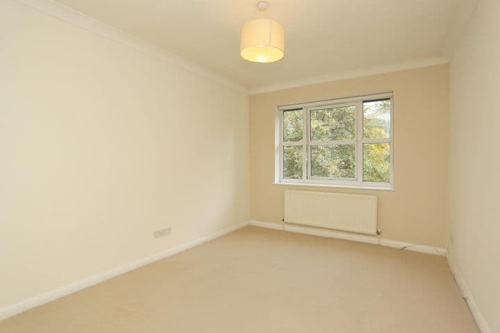 2 bedrooms apartment for sale in Beckenham, United Kingdom - Image 9