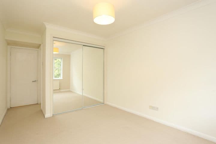 2 bedrooms apartment for sale in Beckenham, United Kingdom - Image 12