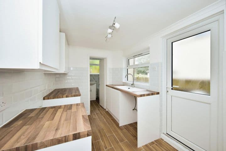 3 bedrooms house for sale in Chatham, United Kingdom - Image 2