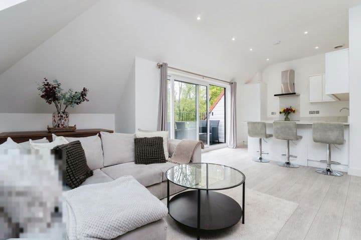 2 bedrooms apartment for sale in Purley, United Kingdom - Image 4