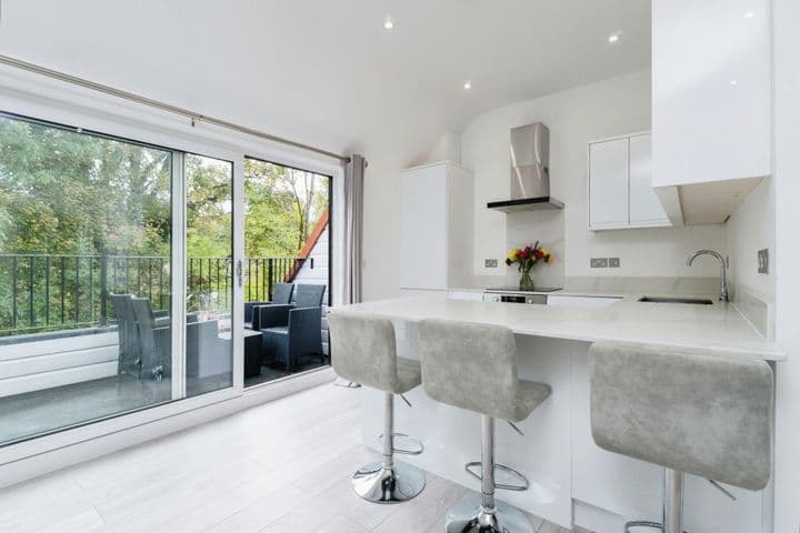 2 bedrooms apartment for sale in Purley, United Kingdom - Image 6