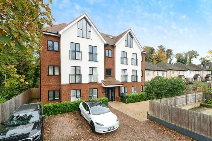 2 bedrooms apartment for sale in Purley, United Kingdom