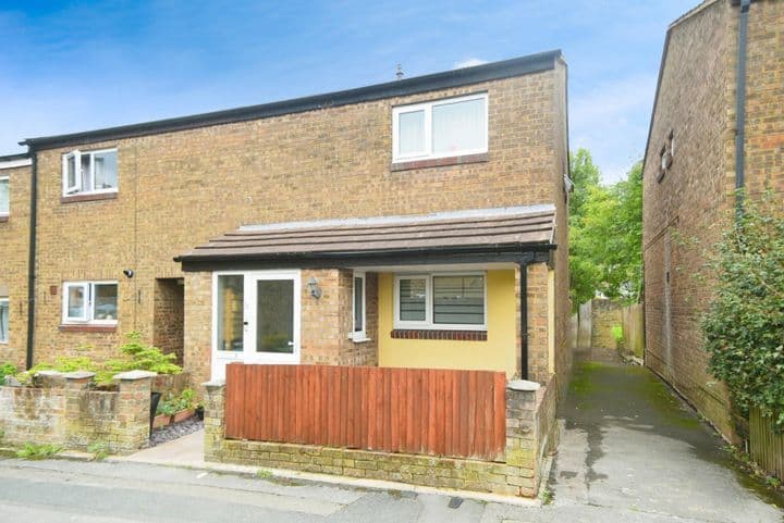 3 bedrooms house for sale in Swindon, United Kingdom - Image 2