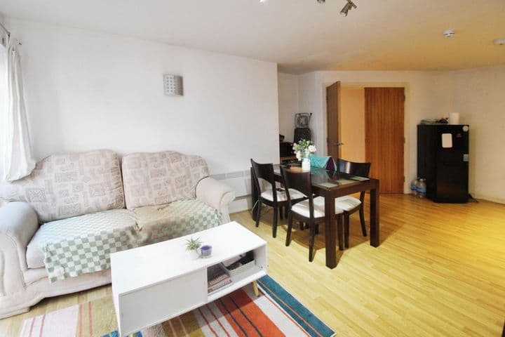 2 bedrooms apartment for sale in Birmingham, United Kingdom - Image 3