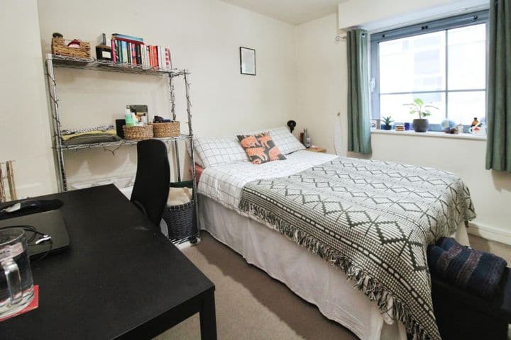 2 bedrooms apartment for sale in Birmingham, United Kingdom - Image 8