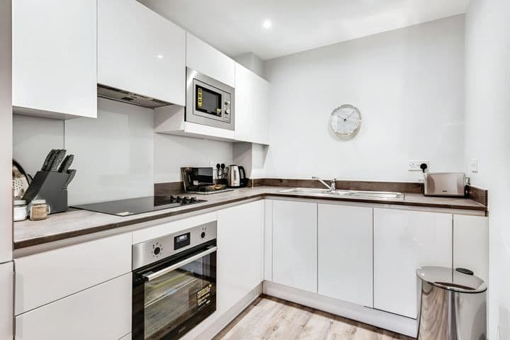 1 bedroom apartment for sale in Birmingham, United Kingdom - Image 4