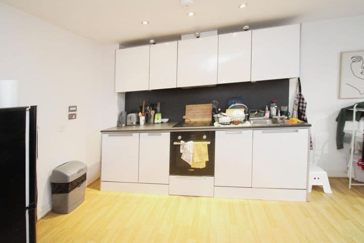 2 bedrooms apartment for sale in Birmingham, United Kingdom - Image 5