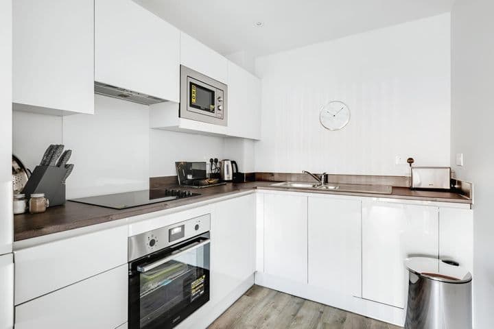 1 bedroom apartment for sale in Birmingham, United Kingdom - Image 10