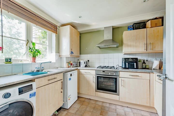 2 bedrooms house for sale in Haywards Heath, United Kingdom - Image 5