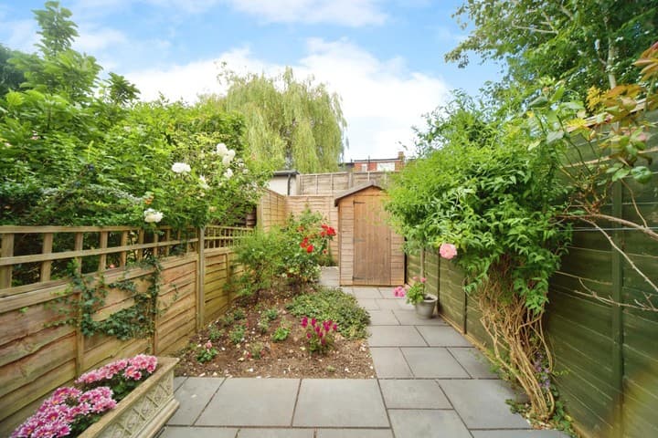 2 bedrooms house for sale in London, United Kingdom - Image 12