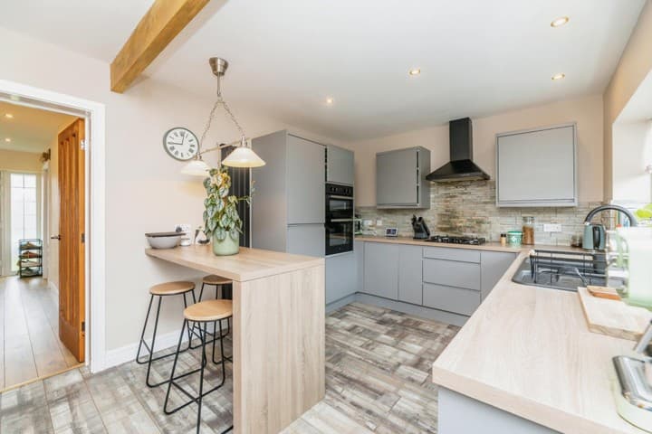 3 bedrooms house for sale in Rotherham, United Kingdom - Image 4