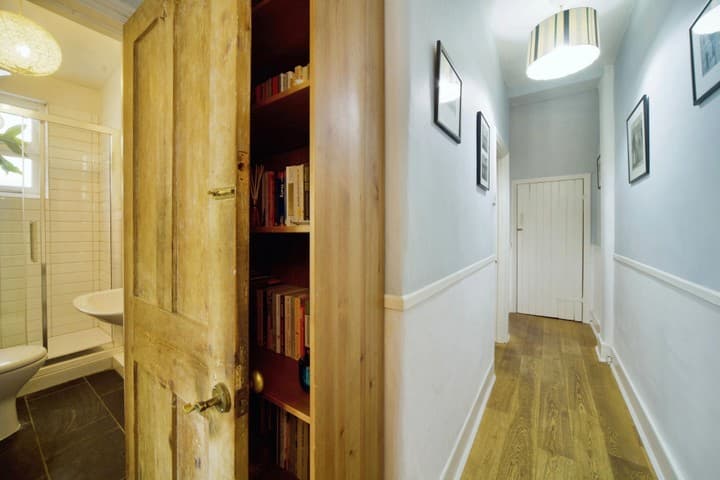 2 bedrooms house for sale in London, United Kingdom - Image 15