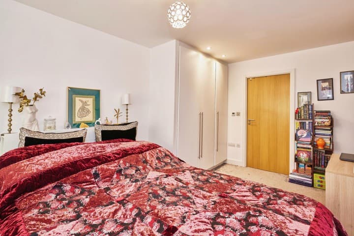 2 bedrooms apartment for sale in London, United Kingdom - Image 10