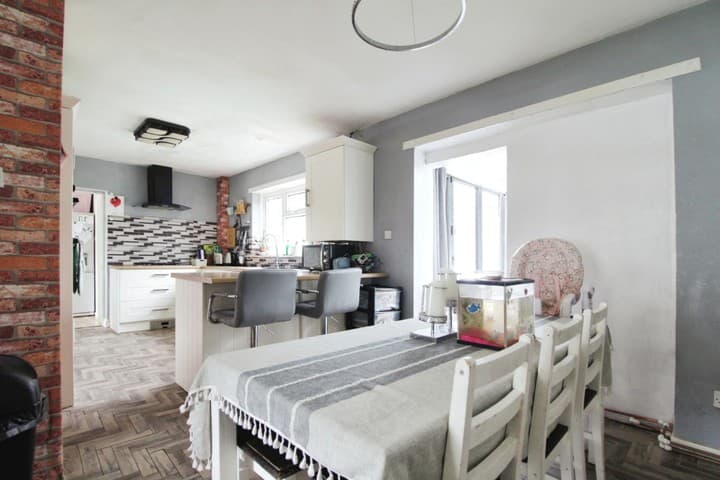 3 bedrooms house for sale in Wakefield, United Kingdom - Image 4