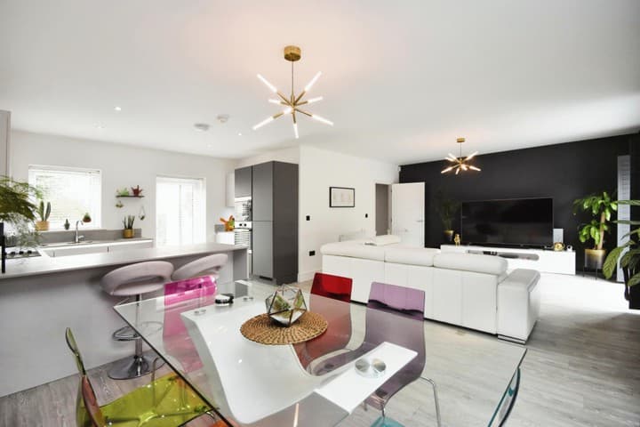 3 bedrooms house for sale in Chelmsford, United Kingdom - Image 4