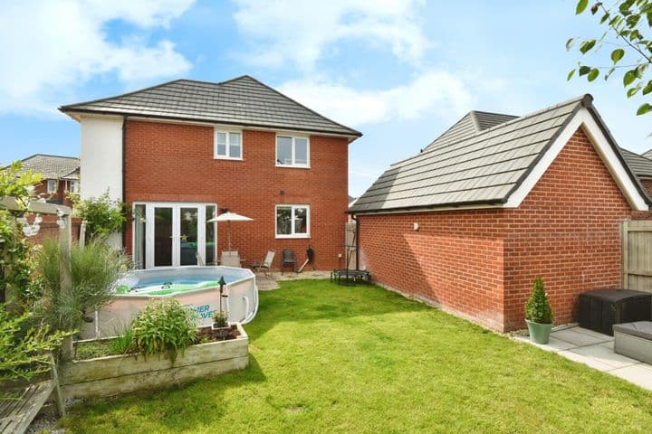 4 bedrooms house for sale in Congleton, United Kingdom - Image 2