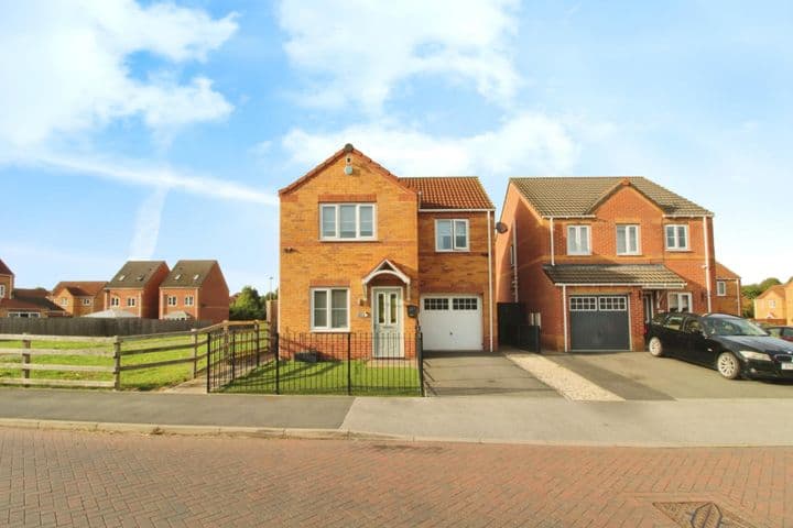 3 bedrooms house for sale in Rotherham, United Kingdom - Image 2