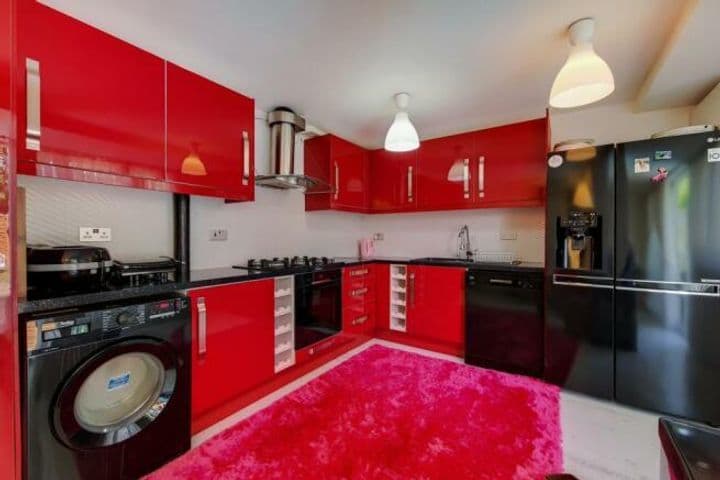 3 bedrooms house for sale in London, United Kingdom - Image 6