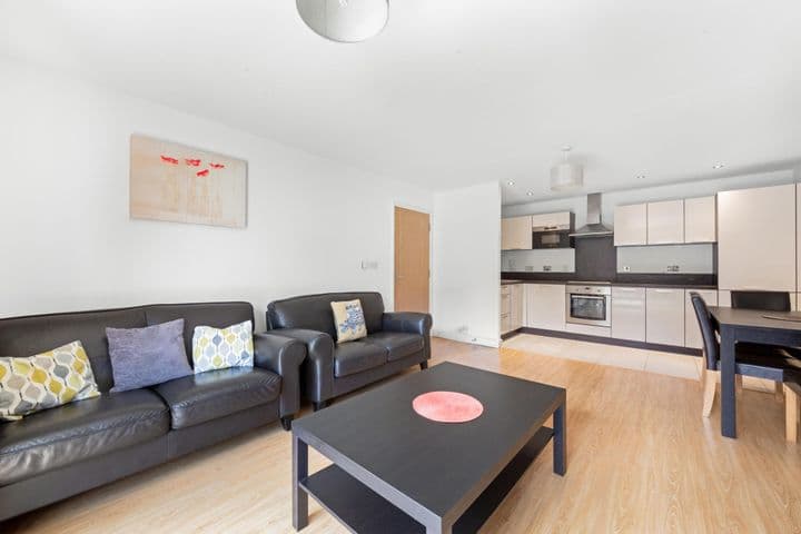 2 bedrooms apartment for sale in London, United Kingdom - Image 6