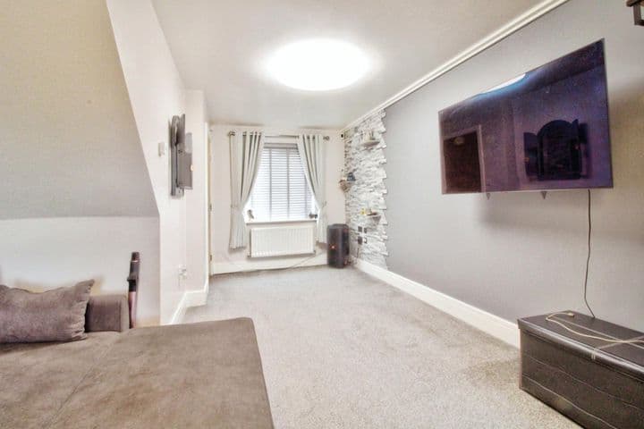 3 bedrooms house for sale in Rotherham, United Kingdom - Image 9