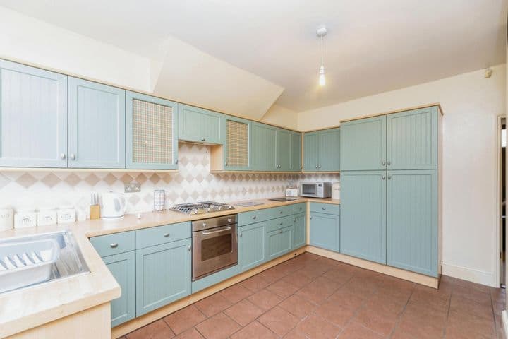 3 bedrooms house for sale in Rotherham, United Kingdom - Image 4