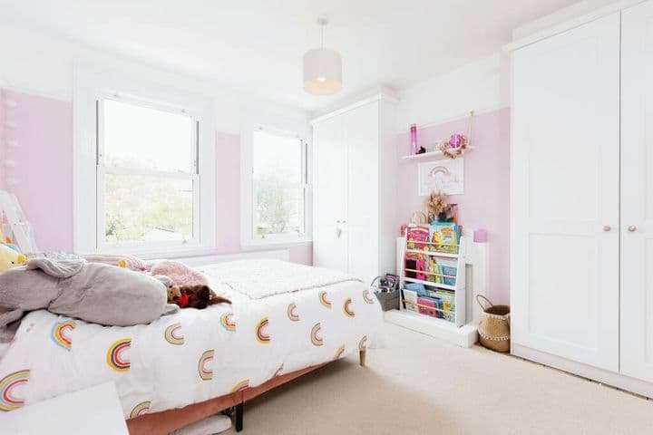 4 bedrooms house for sale in Gravesend, United Kingdom - Image 7